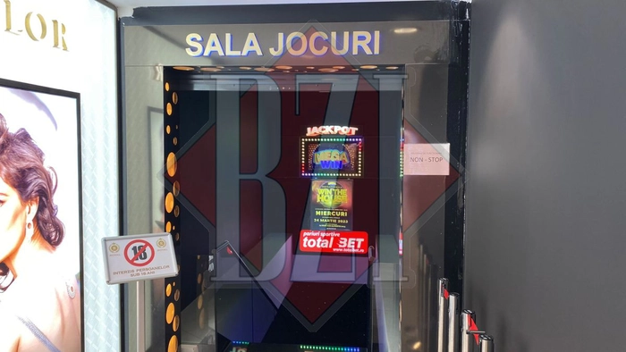 o poză cu intrarea în sala de joc Royal din Iulius Mall