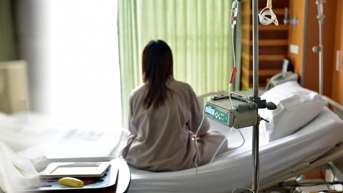  poză cu o femeie într-un spital