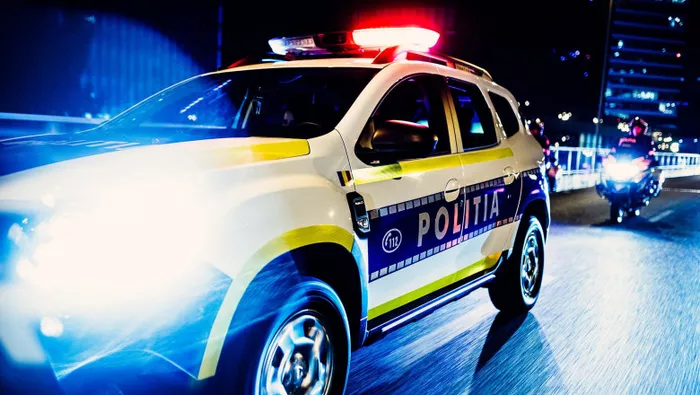 o poză cu o mașină de poliție