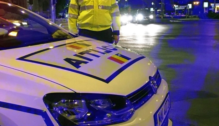 o poză cu o mașină de poliție