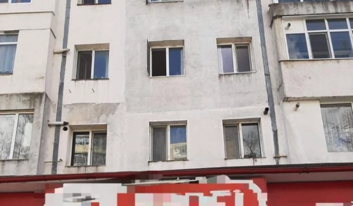 fatada unui bloc