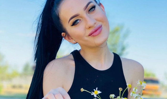 bianca comanici cu parul prins