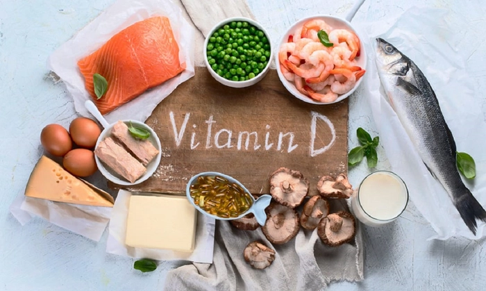 mai multe alimente in care se regaseste vitamina d pe o masa