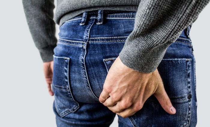 persoana care sufera de hemoroizi