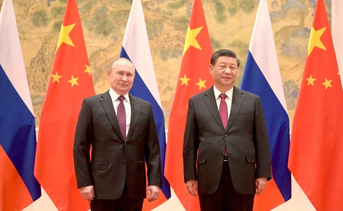 ăresedintele rus Vladimir Putin si liderul Chinei Xi Jinping la o sesiune foto 
