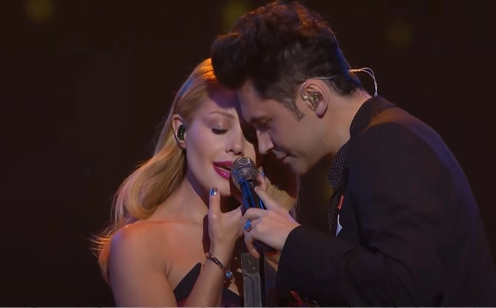 dan balan canta alaturi de tina karol