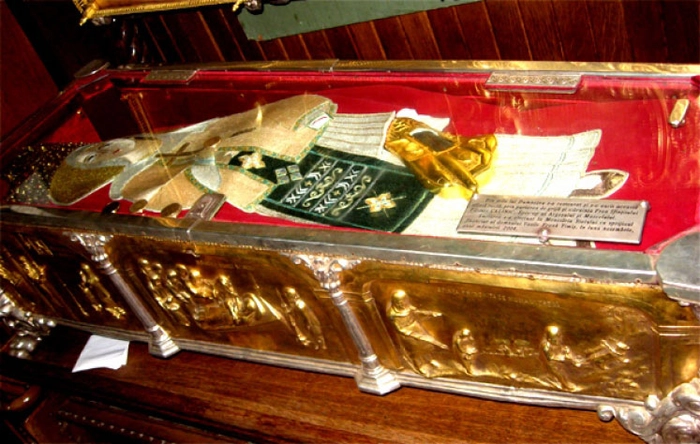  moastele Sfantei Filofteia de la Curtea de Arges