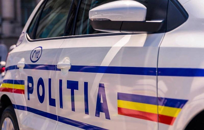 o autospeciala de politie pe carosabil