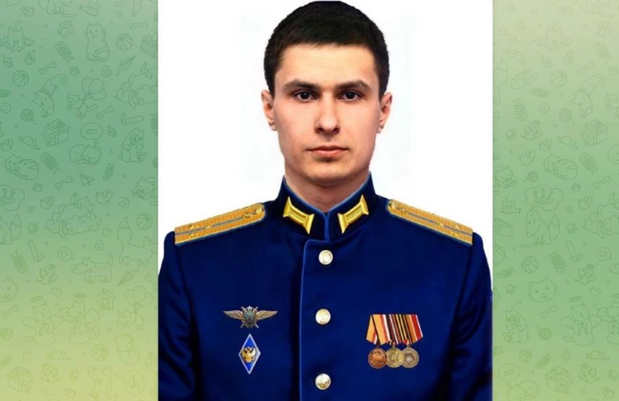 Vyacheslav Maklagin, ofiter de elita al armatei ruse