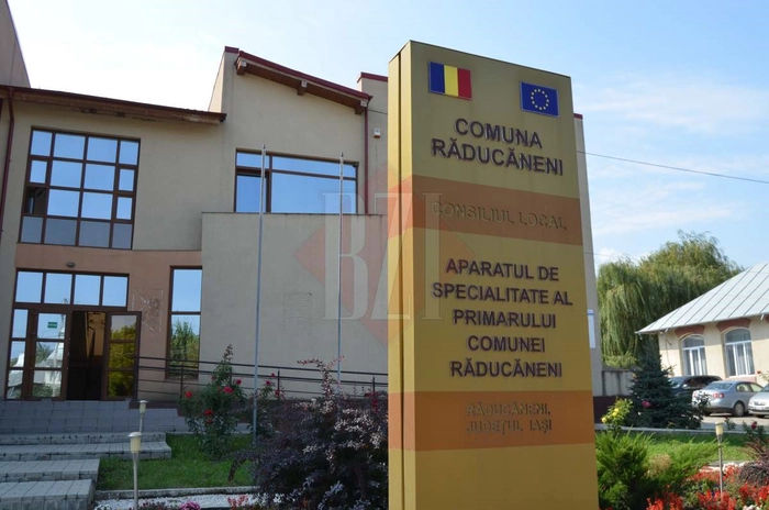  primaria din Raducaneni, panou informativ