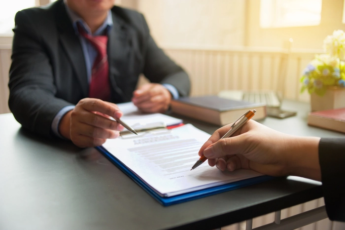 un avocat și clientul său