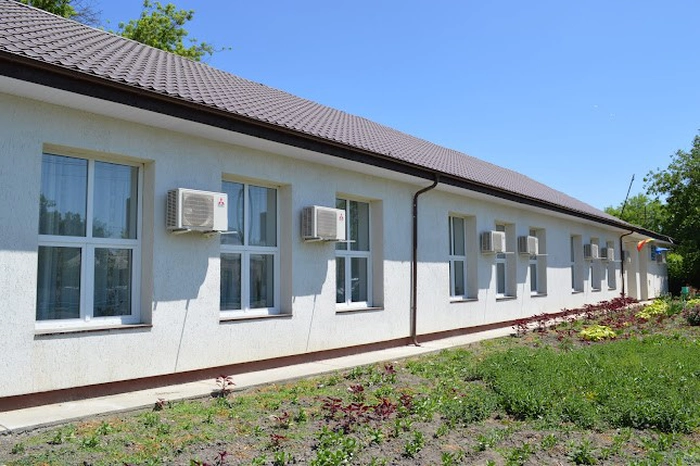 scoala gimnaziala prisacani