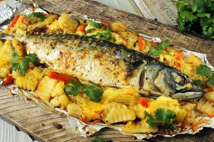 o tava cu peste copt si mai multe legume