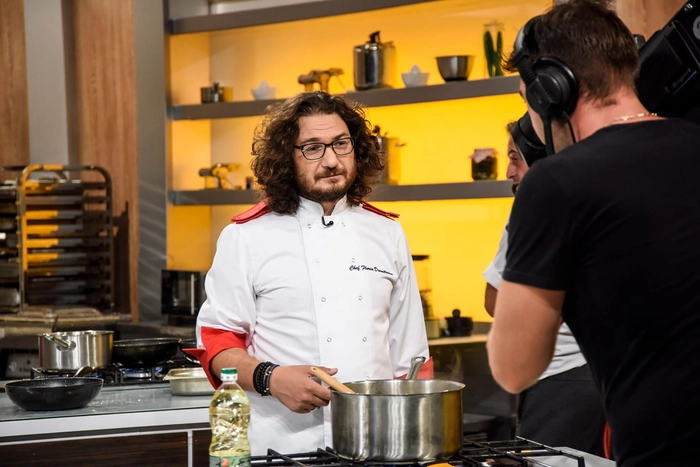 chef Florin Dumitrescu în bucătărie