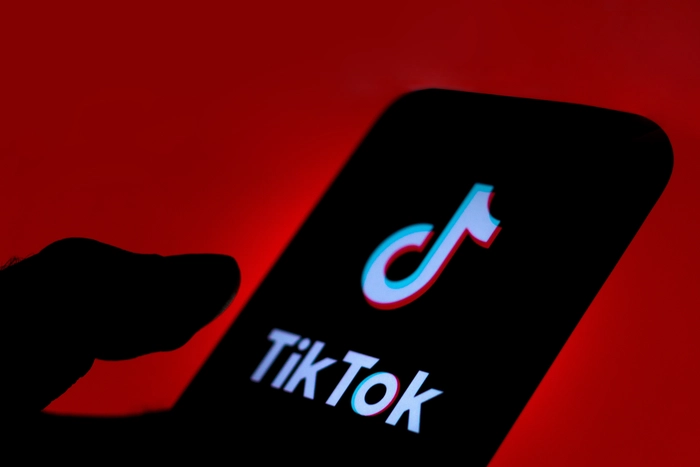 imagine telefon cu aplicatia tiktok