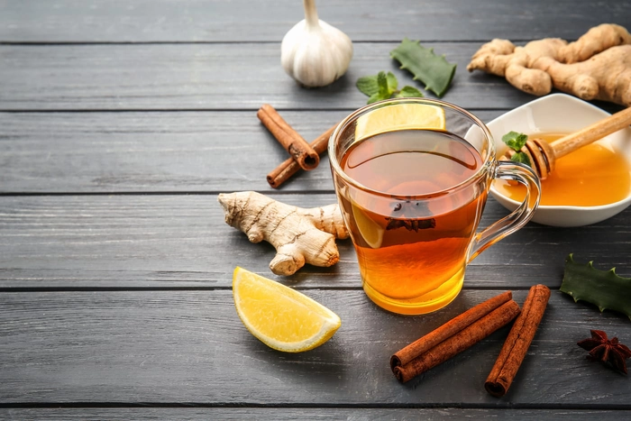 o cana de ceai inconjurata de mai multe ingrediente