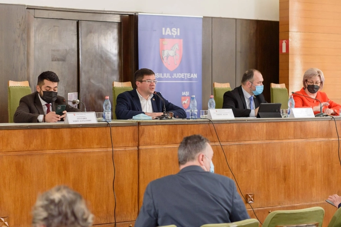 membri ai Consiliului Judetean