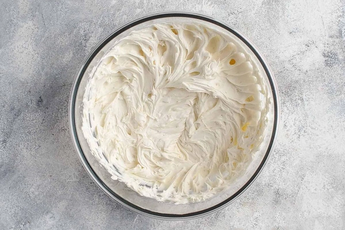 crema cu mascarpone intr-un vas