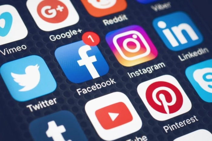  Grafica retele de socializare