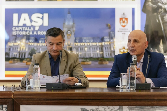  o imagine Mihai Chirica si Vasile Asandei