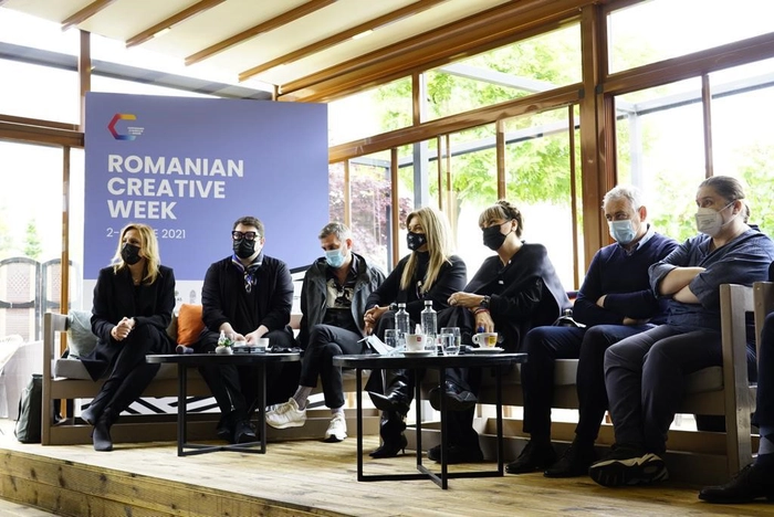echipa romanian creative week sta la mas