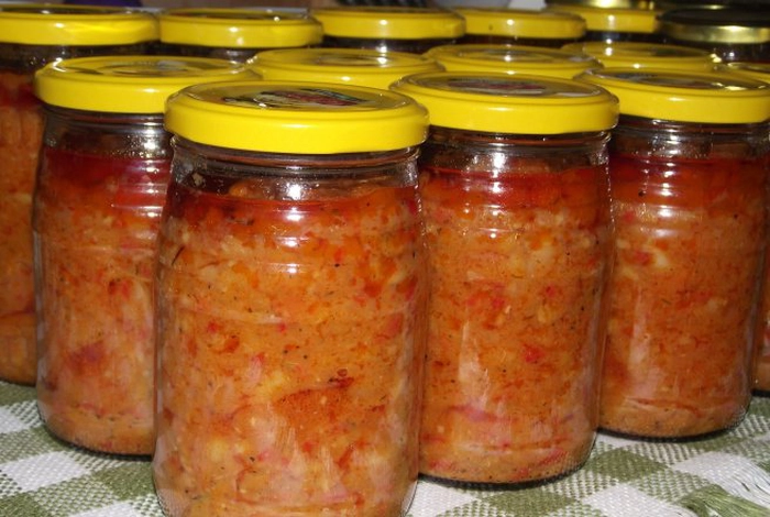 borcane cu zacuscă de fasole