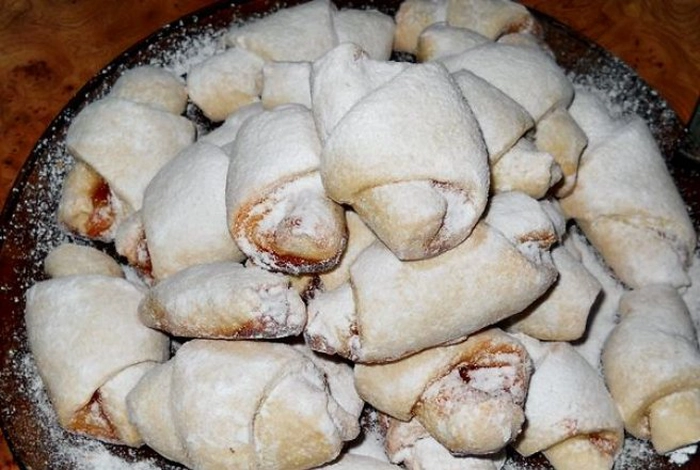 farfurie cu cornulete
