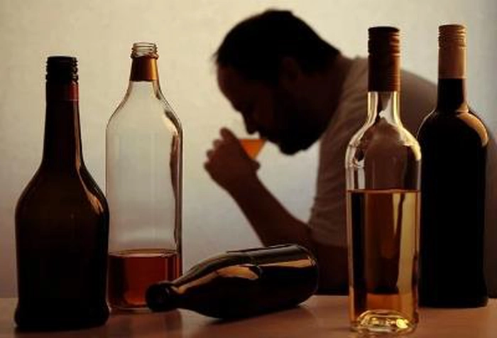 persoană care consumă alcool