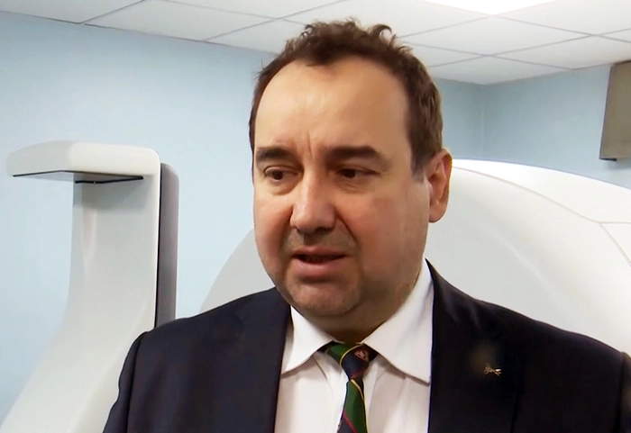 dr. Lucian Eva