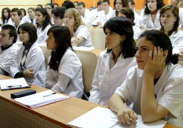 studenti de la medicina la curs