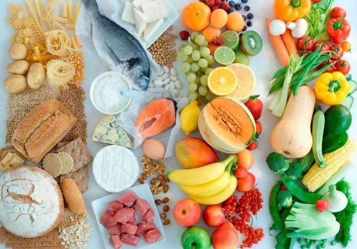 mai multe alimente pe o masa permise in regim dupa operatia de fiere