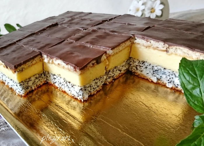 prajitura cu mac si biscuiti