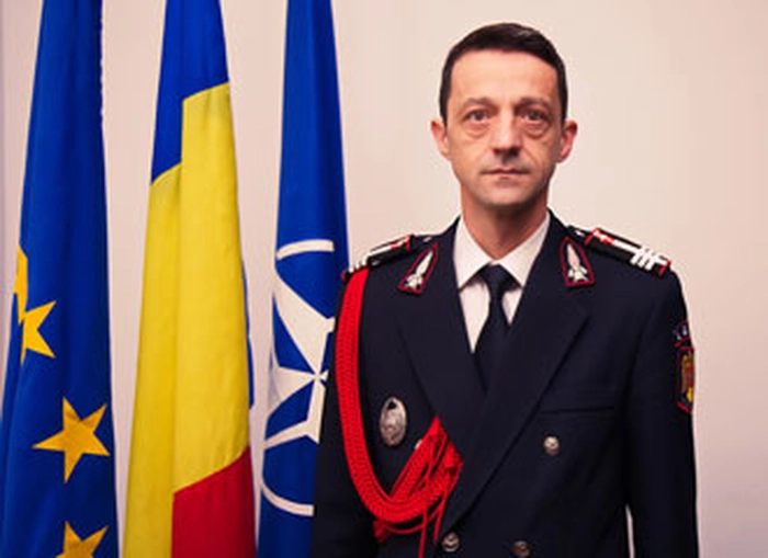  Ionut Gradinaru
