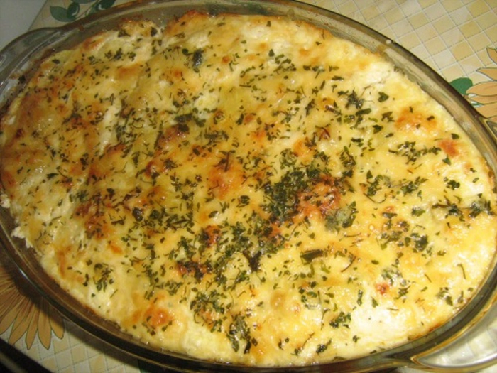 vas cu cartofi gratinati la cuptor