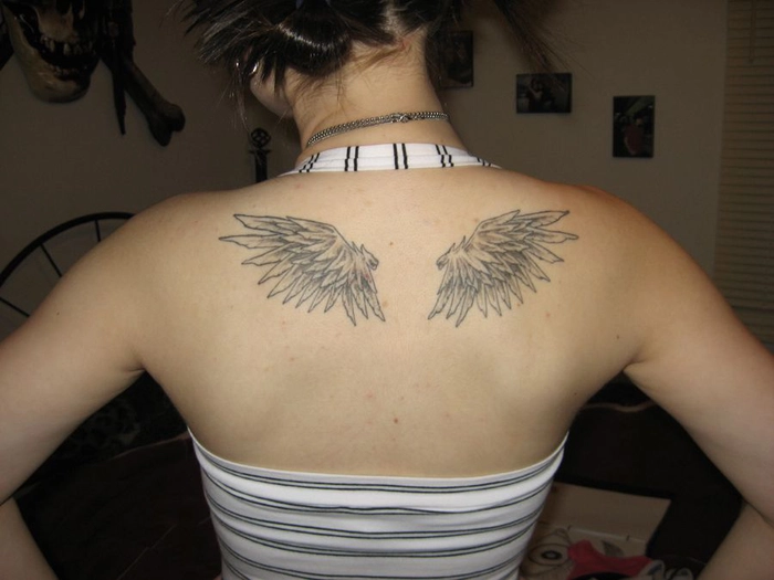 tatuaj aripi de inger