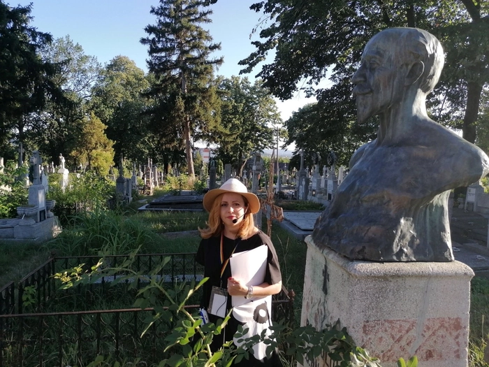 Irina Tacu la Cimitirul Eternitatea