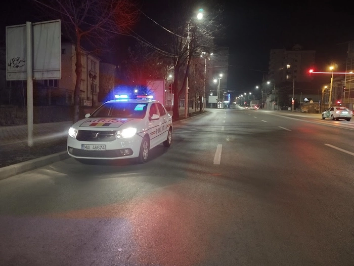 autospeciala de politie pe o strada din iasi