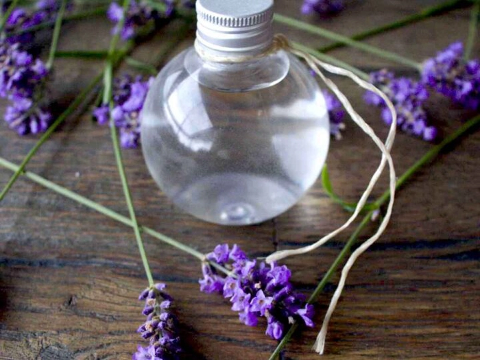 apa florala de lavanda beneficii pentru organism