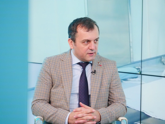 conf. dr. Ionut Nistor, in platoul BZI
