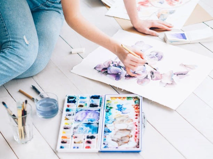 Ultima expoziție este reprezentată de pictură  „Art therapy”, este mai specială pentru că o expun studenți și absolvenți ai specializării Pictură de la Facultatea de Arte Vizuale și Design