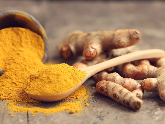 praf de turmeric și rădăcini
