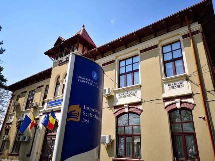 Pentru grupa mică și mijlocie, informațiile referitoare la numărul de locuri vor fi publicate după finalizarea etapei de reînscriere