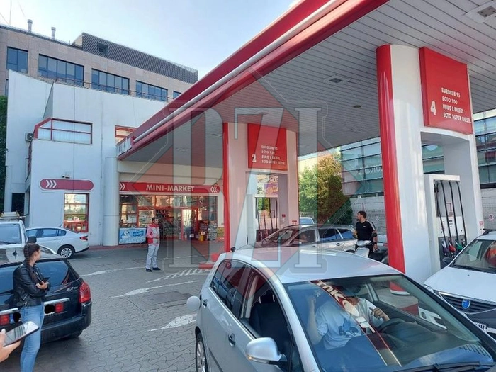 un angajat lukoil se cearta cu un protestatar