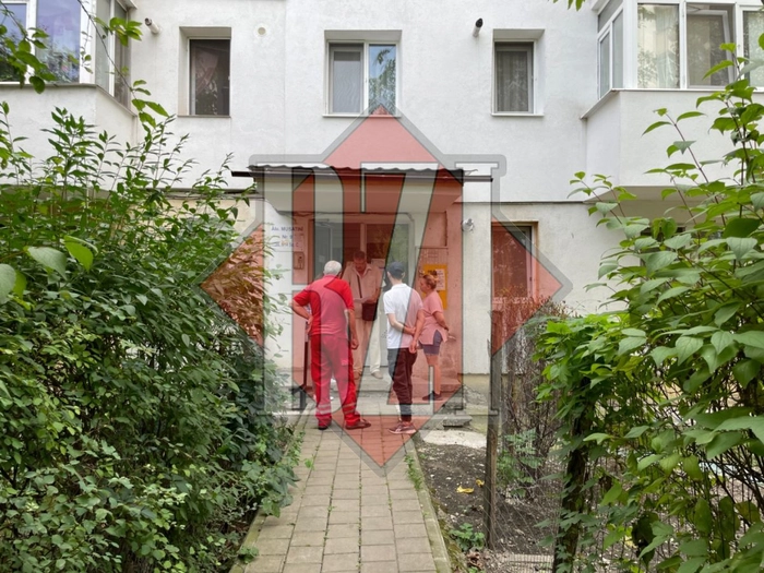  o imagine cu proprietarii de la blocul N14, sc. C, situat pe stradela Mușatini, nr.9