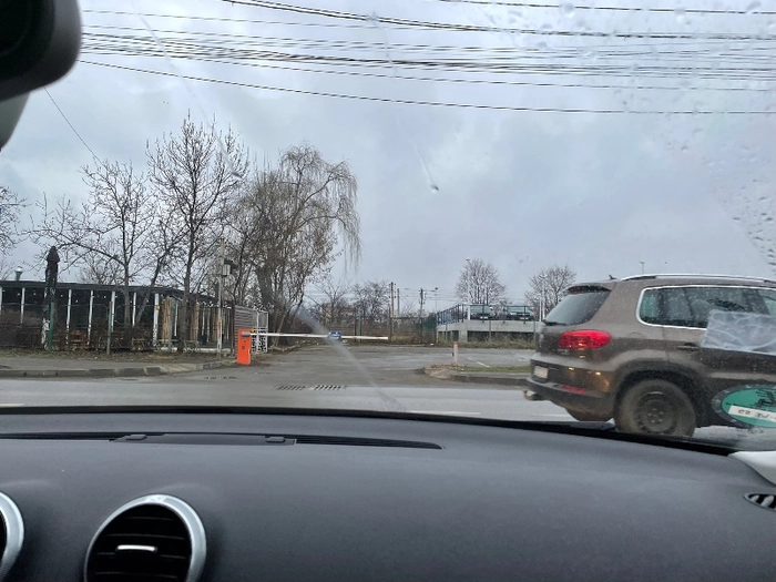 Bariera ce apartine tot de spitalul de Recuperare