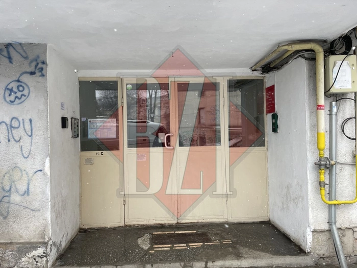 Bloc cu risc seismic
