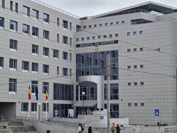 o poză cu Tribunalul Iași