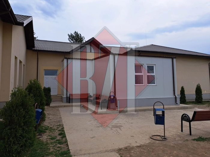 Grupul sanitar din exterior