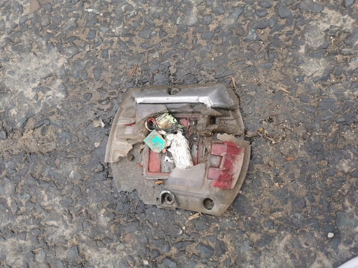 Butonii de semnalizare striviți, care separă liniile de tramvai de calea de rulare a traficului rutier vor fi schimbați cu bani din bugetul local