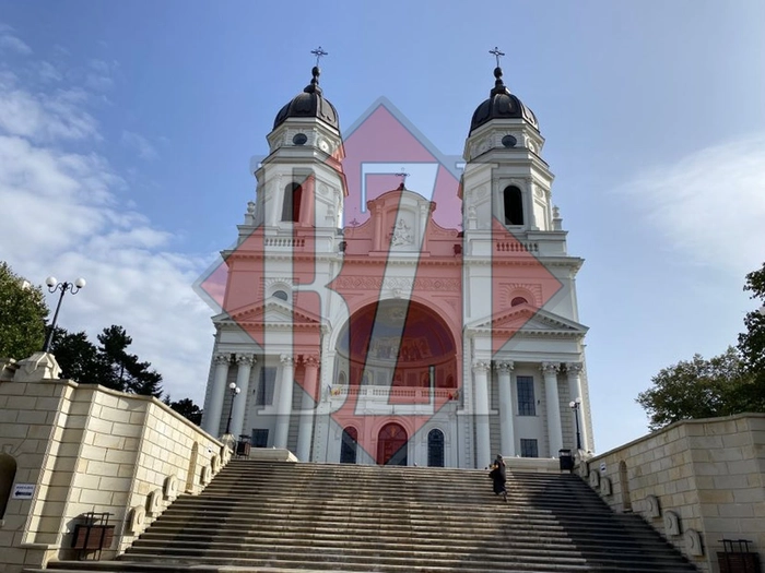 o imagine cu catedrala mitropolitana